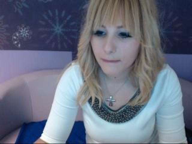 JuliaMatthew Caucasian Shaved Pussy Webcam Female Teen Pussy Medium Tits