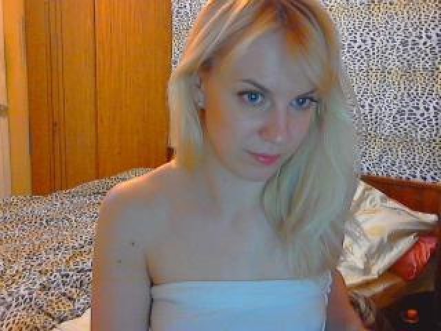 SANDRA888 Straight Blue Eyes Webcam Tits Babe Caucasian Webcam Model