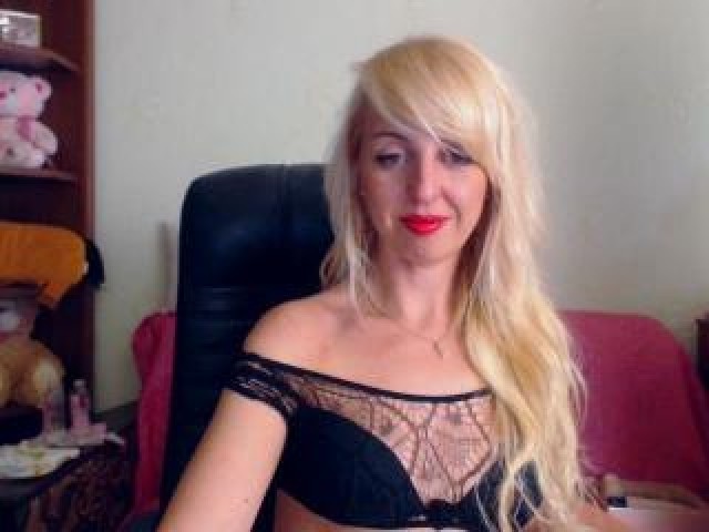 MyPretty Medium Tits Webcam Model Female Blonde Babe Blue Eyes