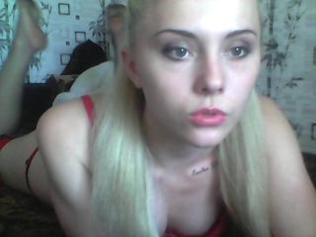 CuteDaemon Straight Female Blonde Pussy Green Eyes Tits Teen Webcam