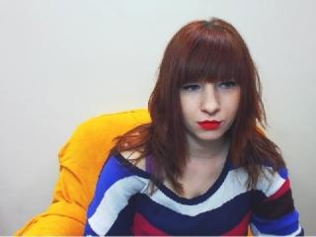 NoemiXKiss Female Caucasian Webcam Model Webcam Shaved Pussy Straight