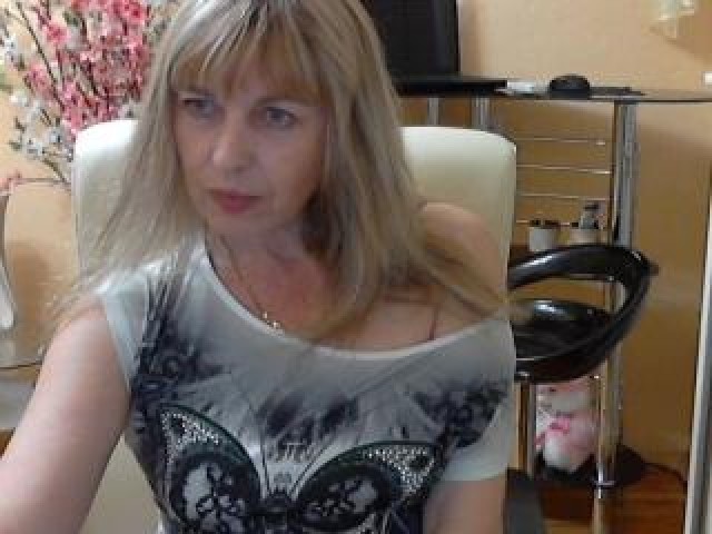 Diana5555 Blue Eyes Mature Tits Shaved Pussy Latino Webcam Pussy