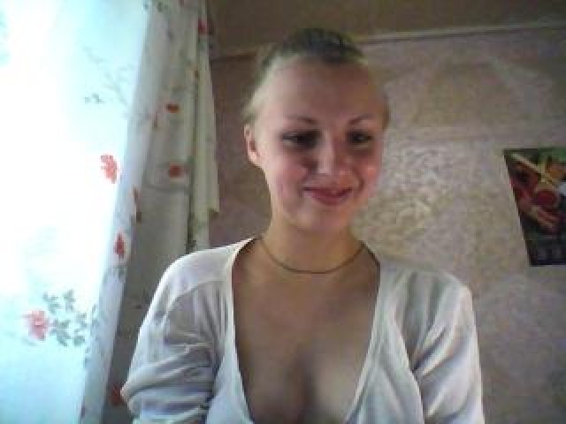 Alesja6 Webcam Model Green Eyes Middle Eastern Tits Blonde Straight