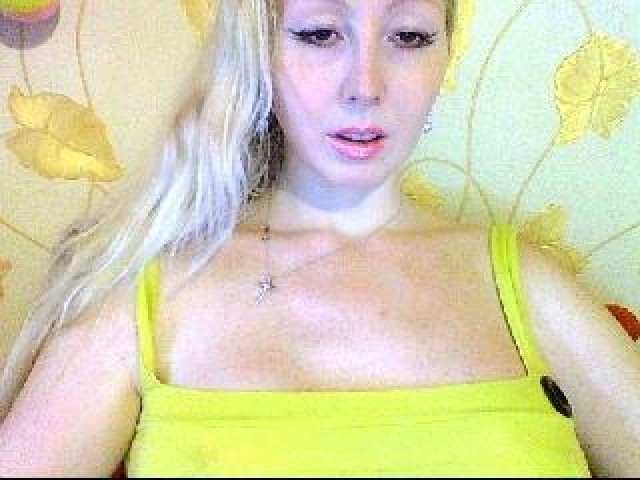 Lanetta Tits Green Eyes Medium Tits Shaved Pussy Webcam Model