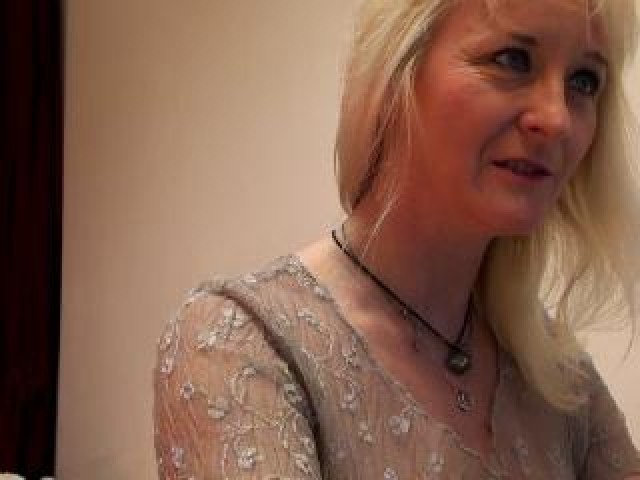 MoniCutex Webcam Model Mature Female Large Tits Blonde Blue Eyes