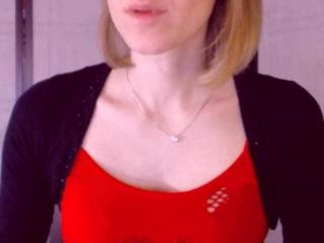 CallMeNelly Webcam Brown Eyes Webcam Model Blonde Tits Female Caucasian