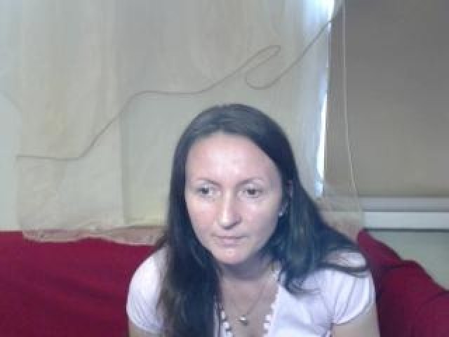 DonnaKiss Brunette Caucasian Webcam Medium Tits Pussy Female