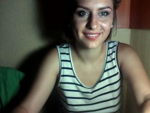 Sweetcandy6 Female Caucasian Webcam Model Teen Green Eyes Straight