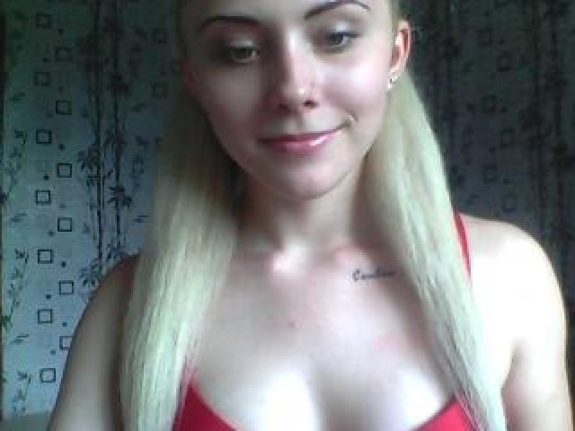 CuteDaemon Green Eyes Caucasian Blonde Small Tits Webcam Model Webcam