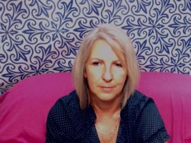 EricaMature Webcam Blonde Caucasian Female Pussy Mature Blue Eyes Tits