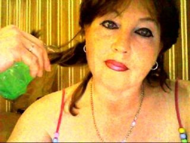 Luniana Webcam Webcam Model Caucasian Mature Trimmed Pussy