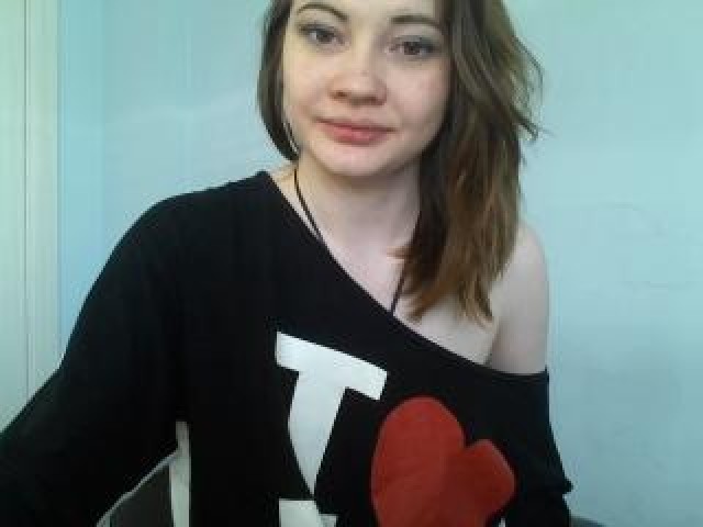 AnnySunny Straight Shaved Pussy Brunette Webcam Female Teen