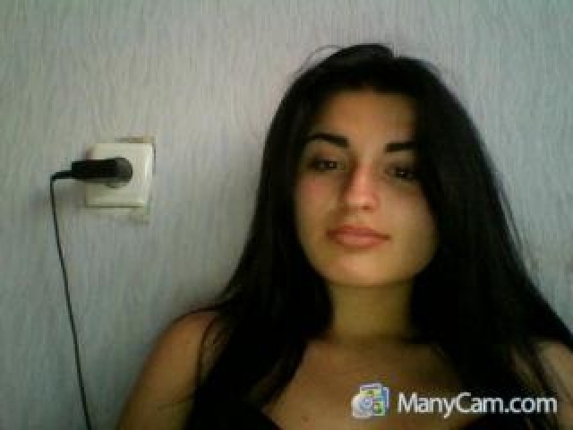 Helen16 Caucasian Teen Shaved Pussy Webcam Medium Tits Straight