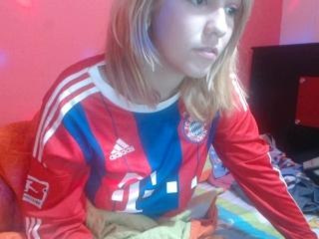 Jessismile23 Webcam Model Webcam Blonde Teen Shaved Pussy Caucasian