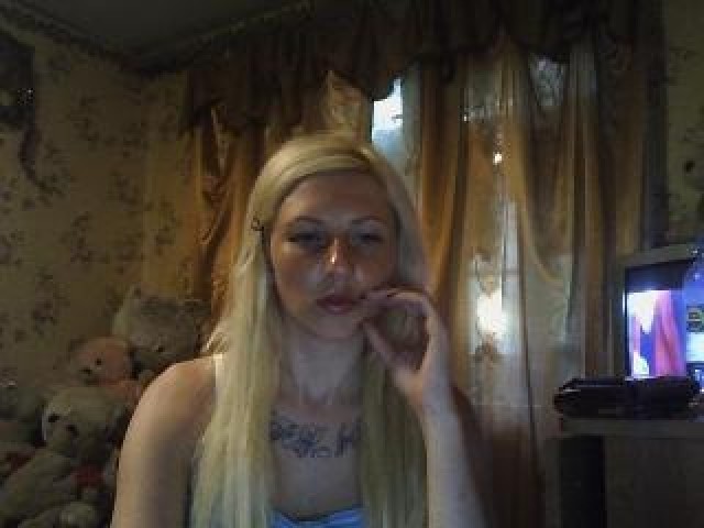GlansBaby Green Eyes Shaved Pussy Blonde Medium Tits Webcam Model