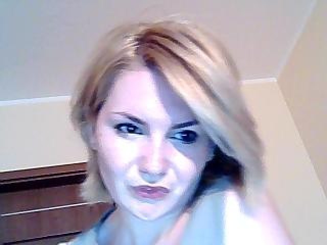 VeronicaBabe Medium Tits Babe Female Webcam Tits Webcam Model Straight