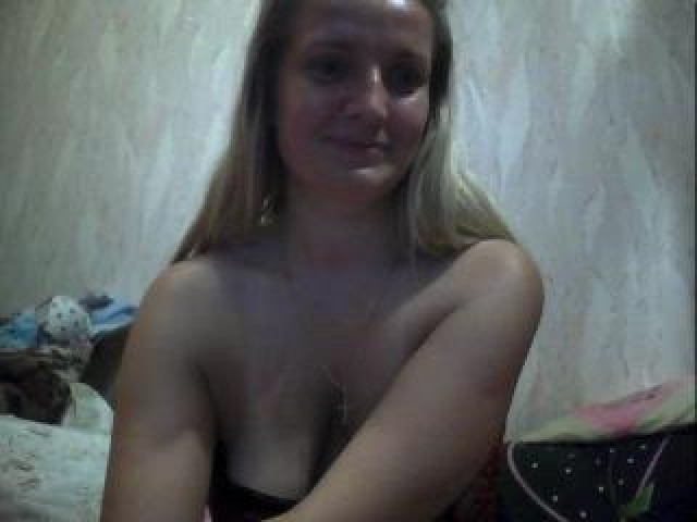Liannra Shaved Pussy Pussy Webcam Model Babe Caucasian Straight