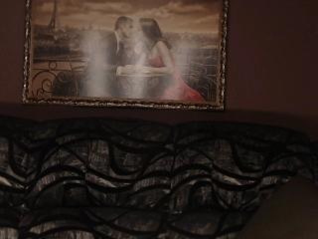 Krissty Brunette Tits Caucasian Female Babe Webcam Shaved Pussy