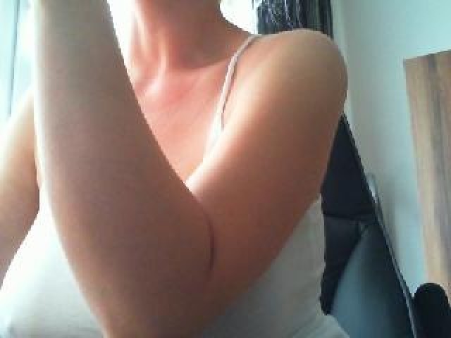 XxXJENNYXxX Caucasian Blonde Pussy Female Large Tits Webcam Blue Eyes