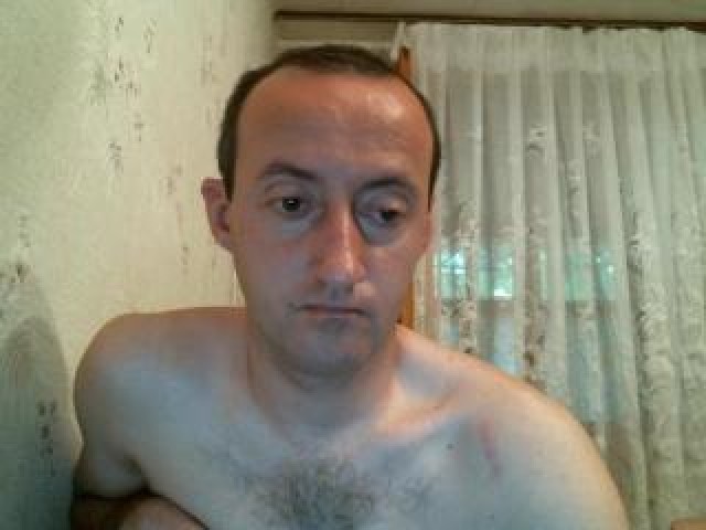 Petia2300 Male Brunette Pussy Cock Green Eyes Medium Cock Webcam