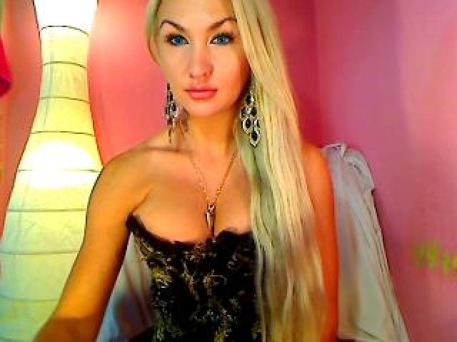 Sindiana Shaved Pussy Pussy Large Tits Blue Eyes Webcam Model Babe