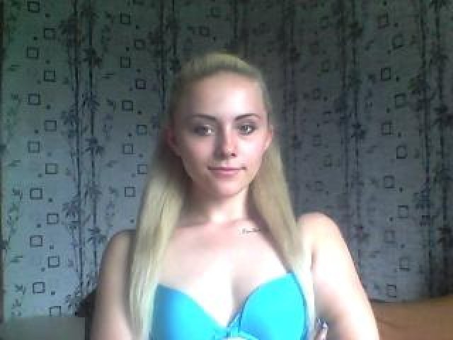 CuteDaemon Shaved Pussy Caucasian Female Blonde Tits Teen Webcam Model