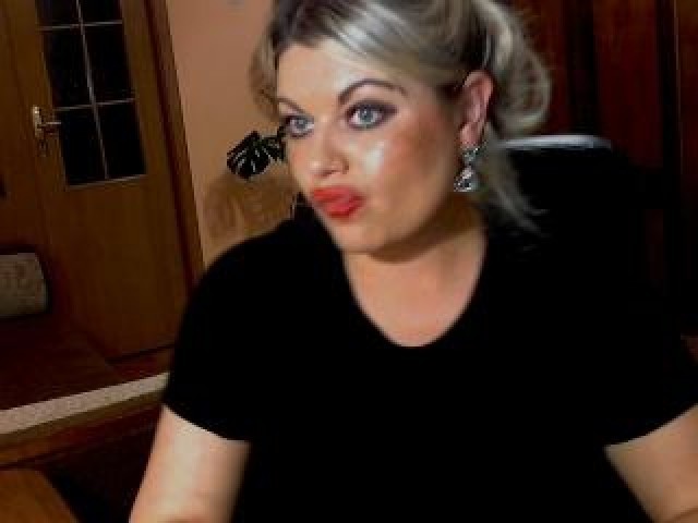 BellaD999 Tits Caucasian Gray Eyes Webcam Large Tits Webcam Model