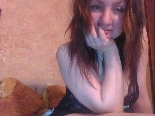 Mashkinzzz Webcam Model Brown Eyes Brunette Straight Female Caucasian