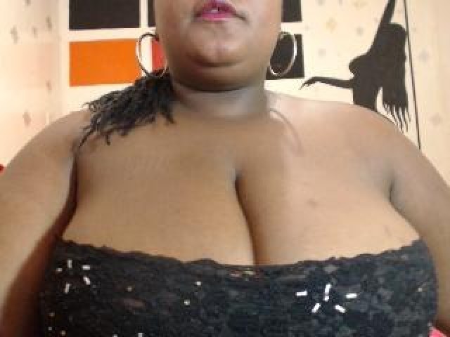 RayleneBlack Webcam Model Tits Female Straight Latino Brown Eyes