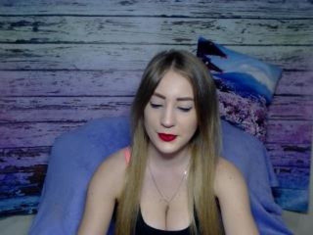 MegiiLovex Webcam Straight Female Caucasian Trimmed Pussy Blonde