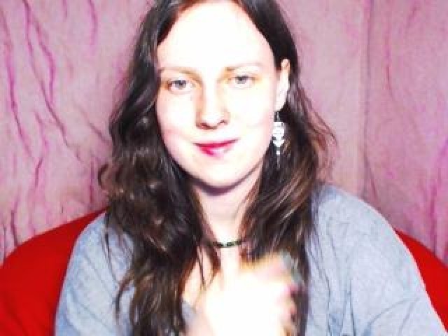 CarolineBB Green Eyes Teen Female Webcam Caucasian Webcam Model