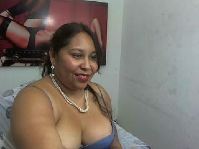 Dyannela Hispanic Female Tits Brown Eyes Pussy Brunette Webcam Model