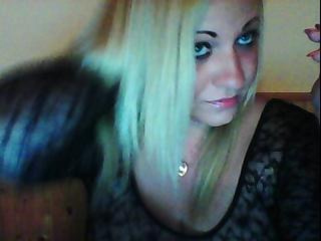 SweettAnna Blonde Straight Female Shaved Pussy Babe Webcam