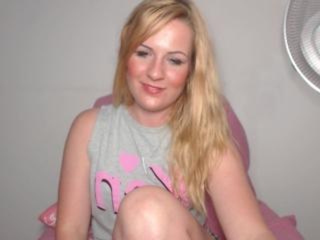 LadyRossa Webcam Shaved Pussy Straight Webcam Model Babe Large Tits