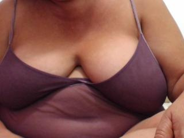 HornyMomm Latina Mature Female Webcam Brunette Large Tits Straight
