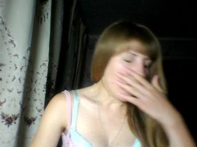 ALISA9KJ Green Eyes Caucasian Medium Tits Webcam Model Straight Babe