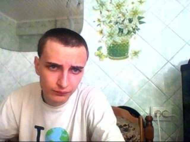 Cruasun Webcam Male Medium Cock Babe Brunette Webcam Model Gay