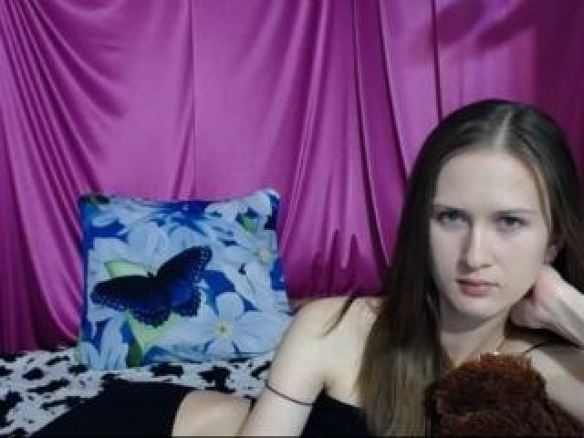Badgirl91 Webcam Model Brunette Tits Straight Shaved Pussy Caucasian