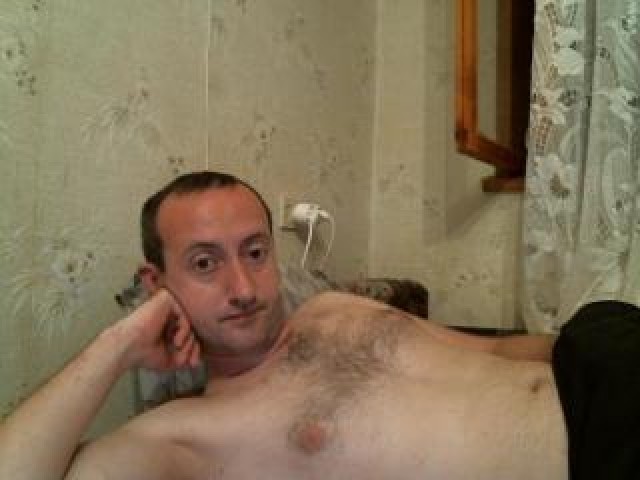 Petia2300 Brunette Caucasian Babe Webcam Gay Pussy Trimmed Pussy