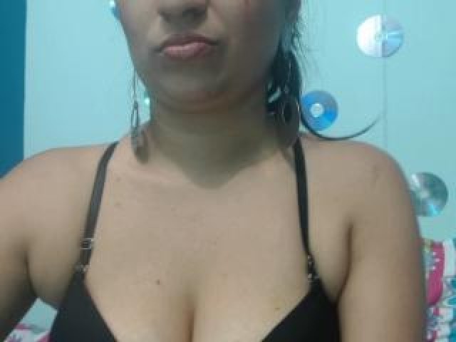 Azul_celeste Webcam Brown Eyes Tits Female Shaved Pussy Latina