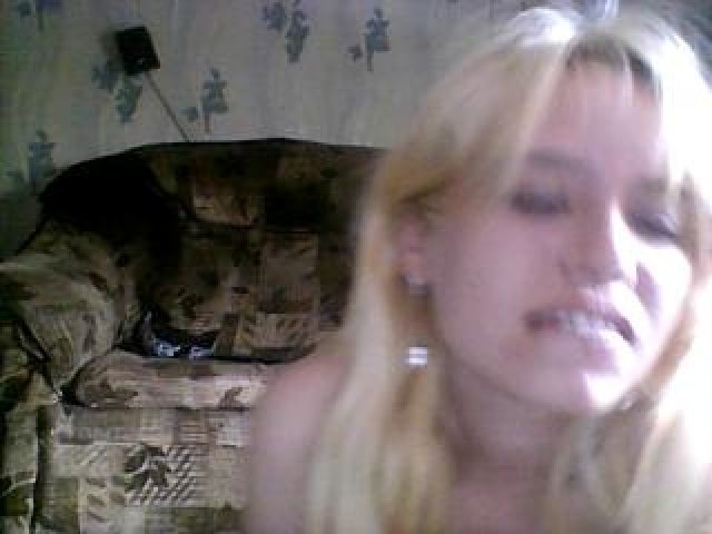KseniaSexy Shaved Pussy Green Eyes Female Straight Tits Webcam Model