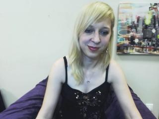 RebeccaRosse Blonde Shaved Pussy Caucasian Babe Female Blue Eyes Webcam