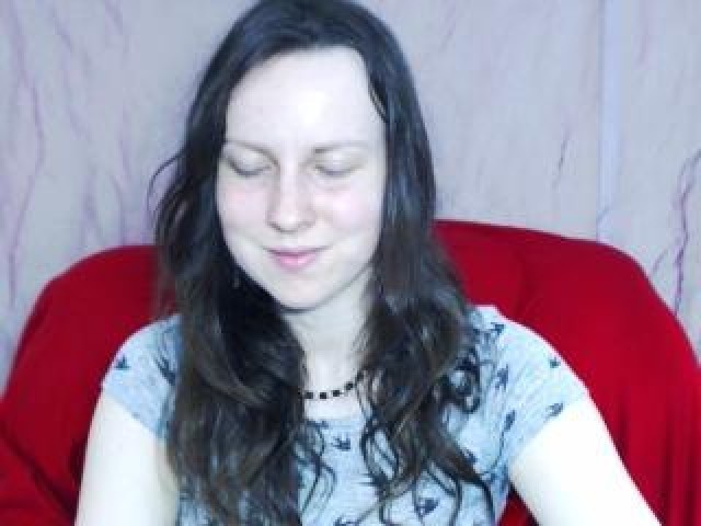 CarolineBB Webcam Model Green Eyes Straight Female Webcam Brunette