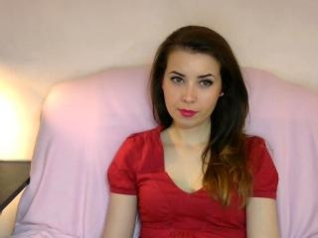 JungEmma Webcam Model Brown Eyes Female Caucasian Teen Webcam