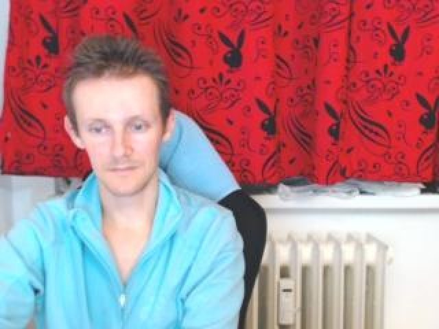 Frankie82 Gay Medium Cock Blue Eyes Sexy Cock Caucasian Babe