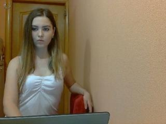 ULliya22 Webcam Model Shaved Pussy Female Tits Webcam Teen Blonde