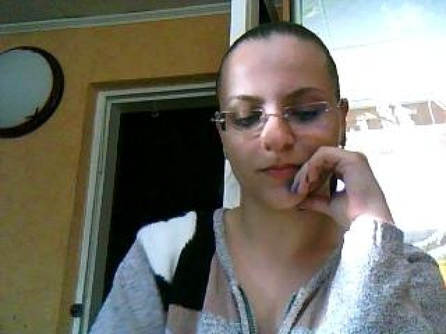 Donbasochka Webcam Straight Webcam Model Green Eyes Female Medium Tits