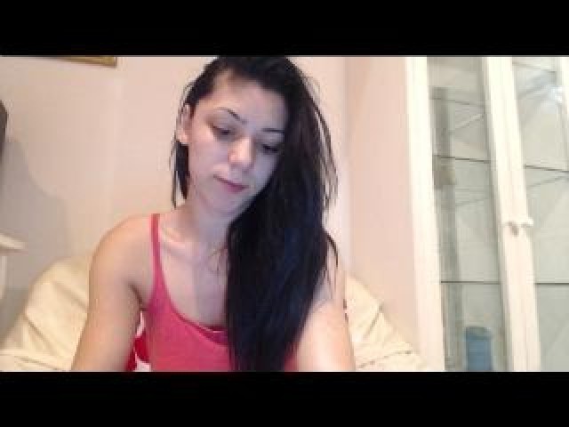 SelinaRae Female Sex Brunette Medium Tits Caucasian Brown Eyes Webcam