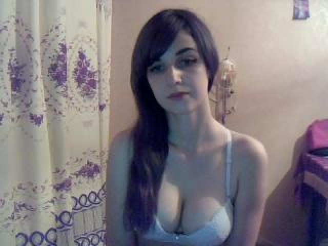 Hot-Babe Brunette Blue Eyes Caucasian Webcam Shaved Pussy Female