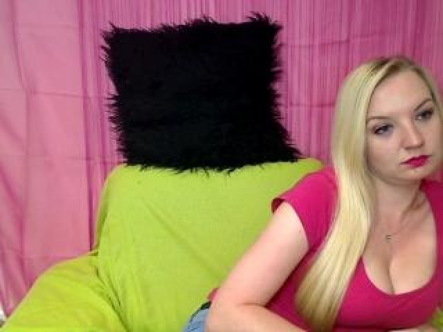 Parissweetx Live Model Medium Tits Trimmed Pussy Female Webcam